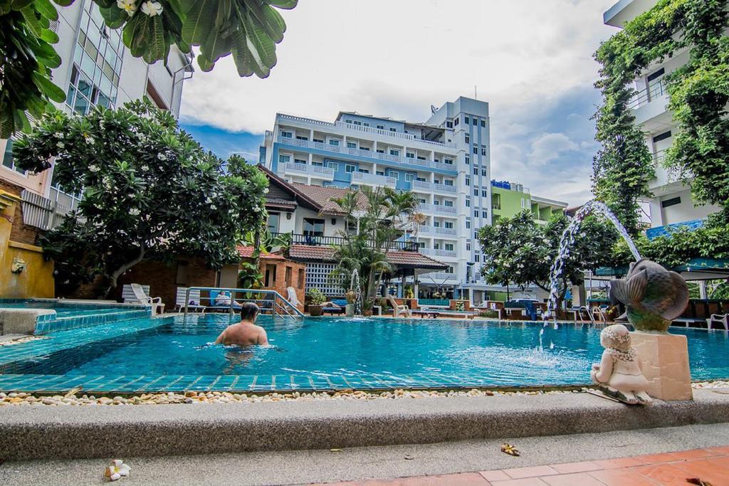 Sutus Court 3 Otel Pattaya Dış mekan fotoğraf