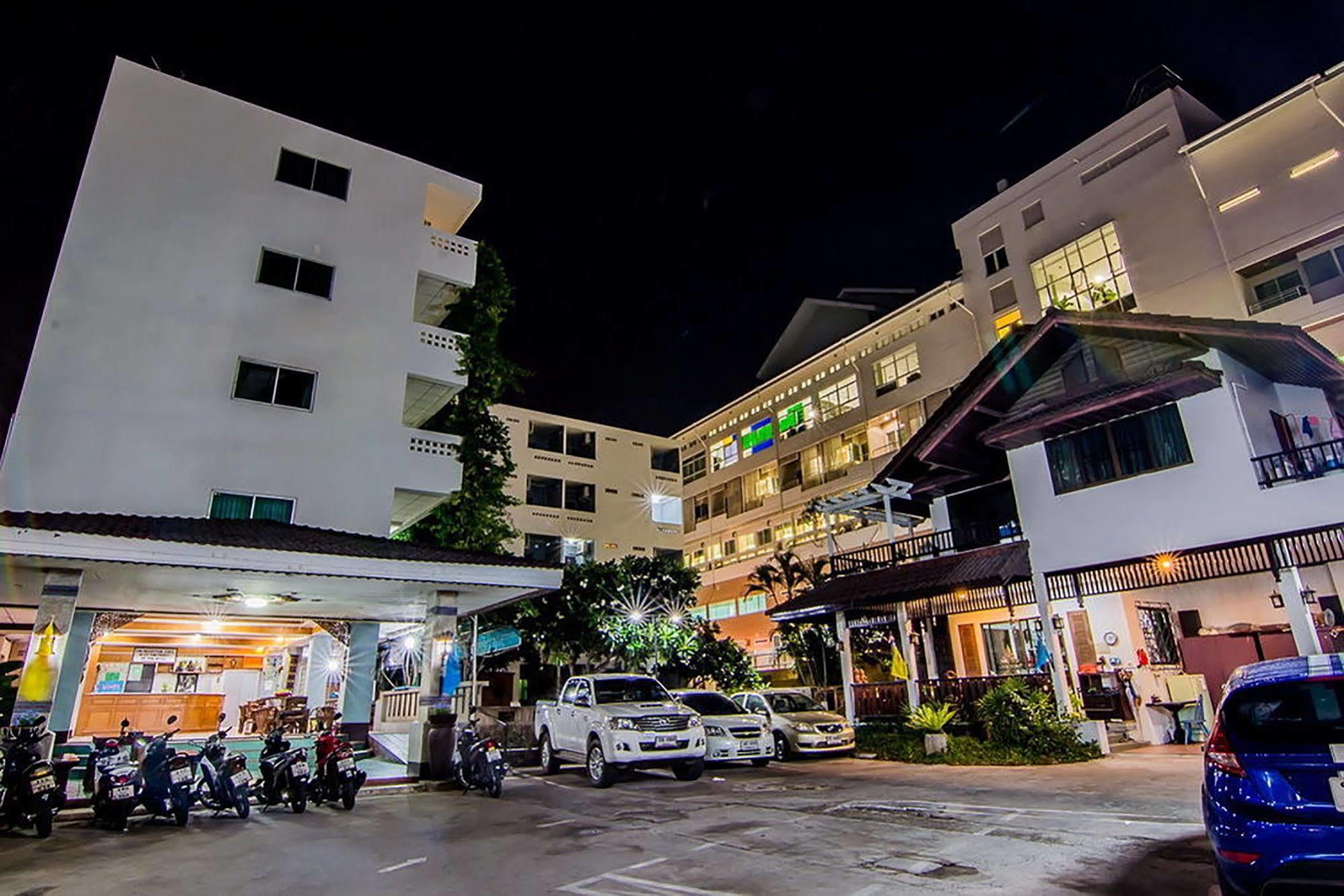 Sutus Court 3 Otel Pattaya Dış mekan fotoğraf