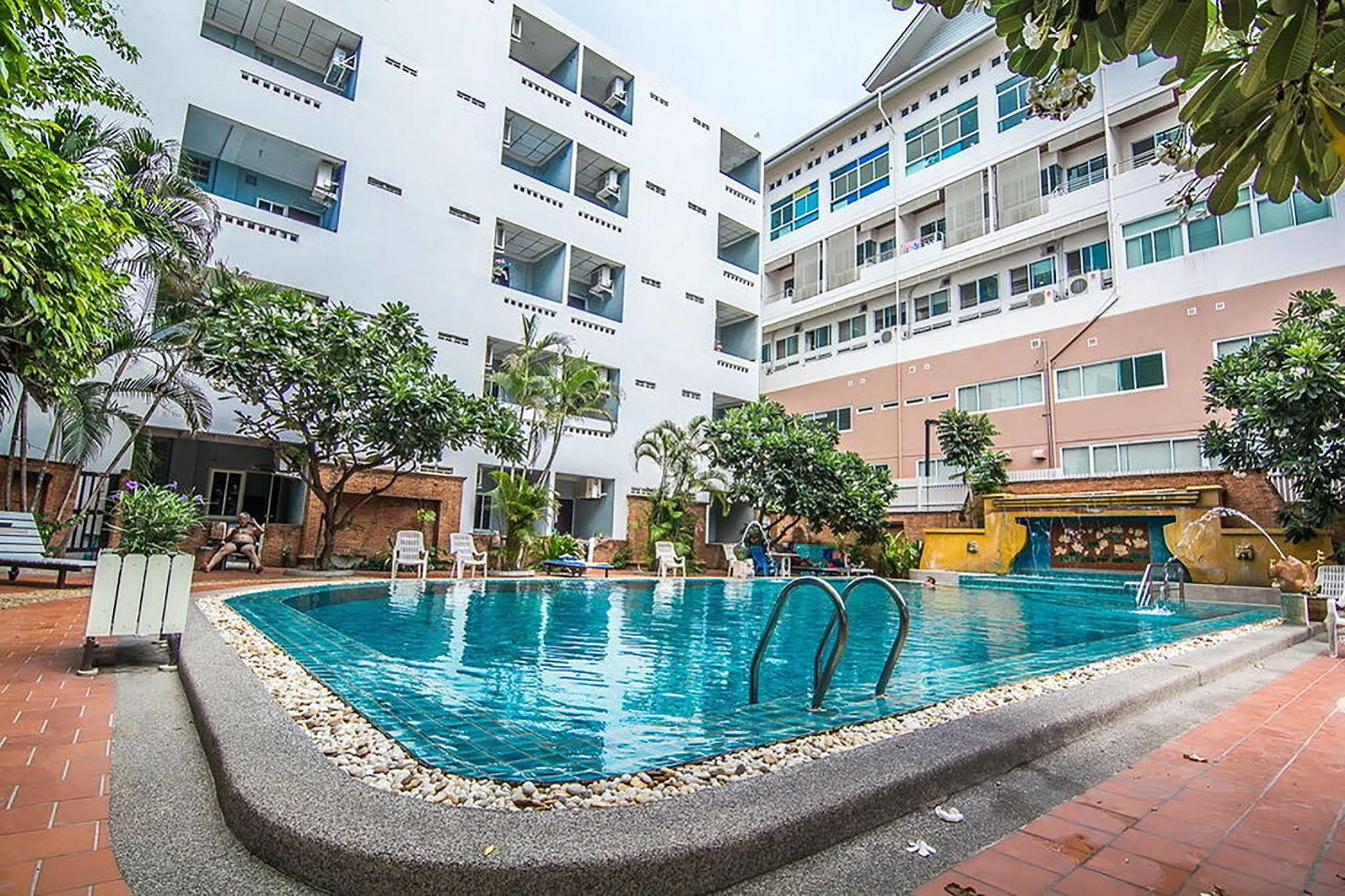 Sutus Court 3 Otel Pattaya Dış mekan fotoğraf